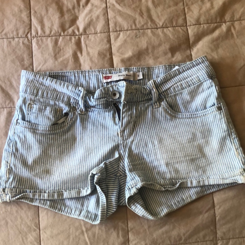 Levi shorty shorts $3/12